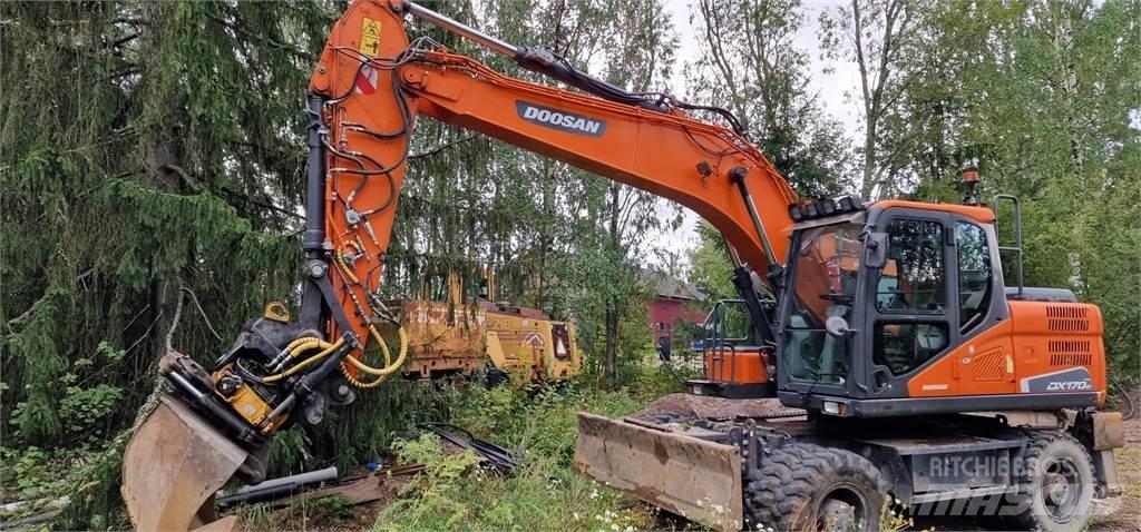 Doosan DX170W Excavadoras de ruedas