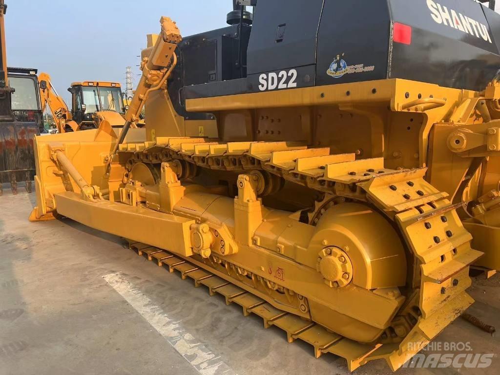 Shantui SD 22 Buldozer sobre oruga