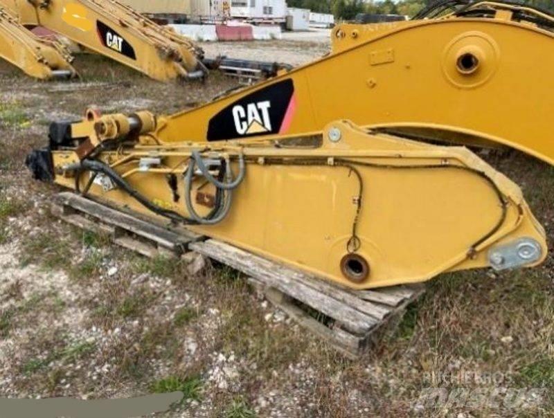 CAT 319 Plataformas y cucharones