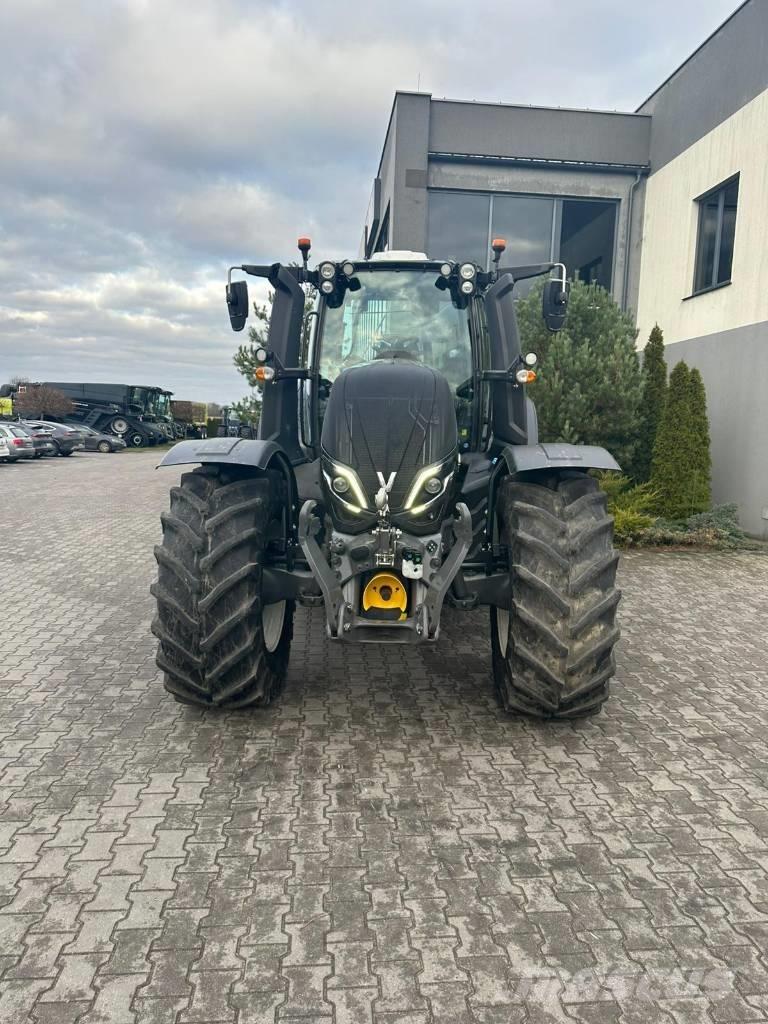 Valtra T 235 Tractores