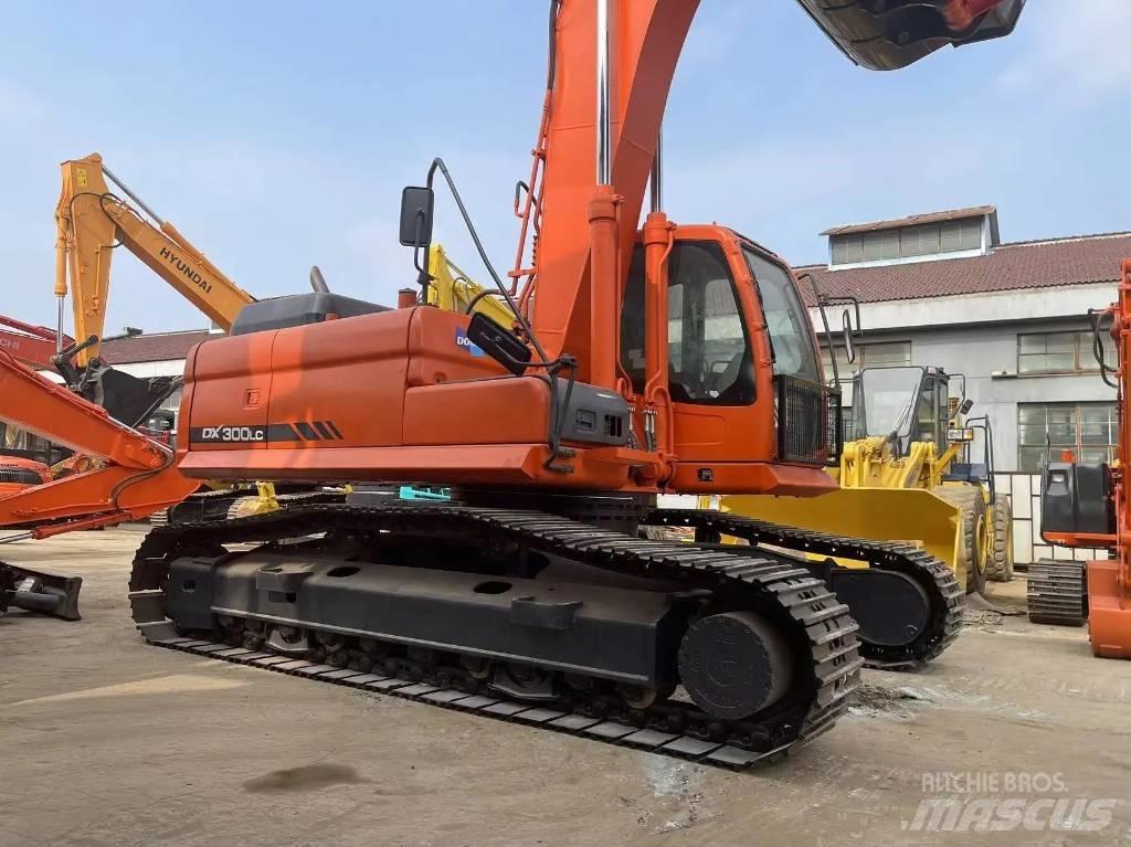 Doosan DX300LC Excavadoras sobre orugas