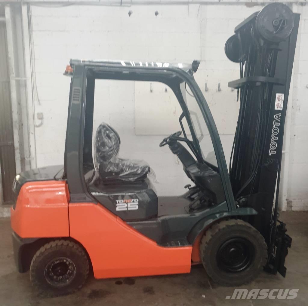 Toyota 52-8 FD 25 Camiones diesel