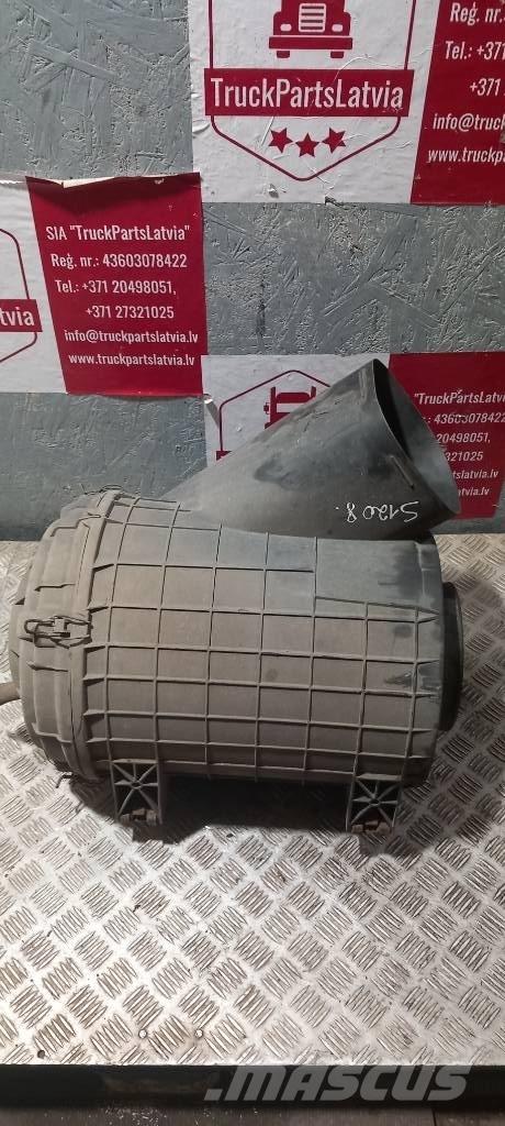 Scania 94 D.   1387542 Cabinas