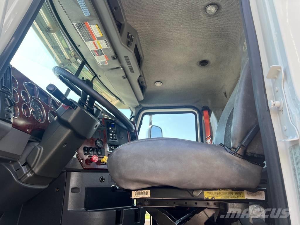 Mack CXU 613 Camiones tractor