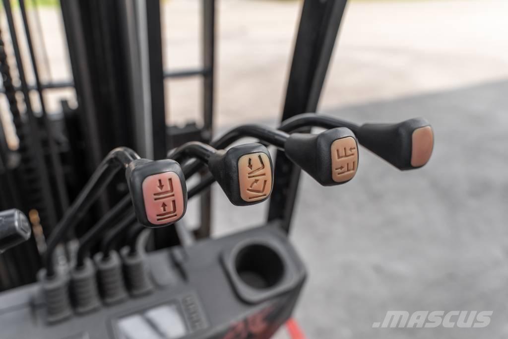 Manitou MI 30 D Camiones diesel