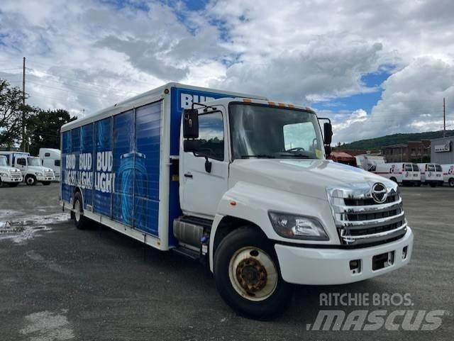 Hino 338 Camiones de reparto de bebidas