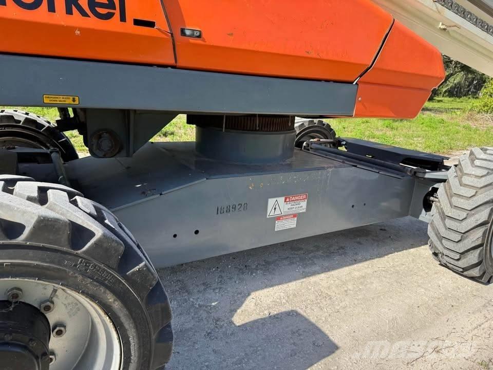 Snorkel TB 86J Plataformas con brazo de elevación telescópico