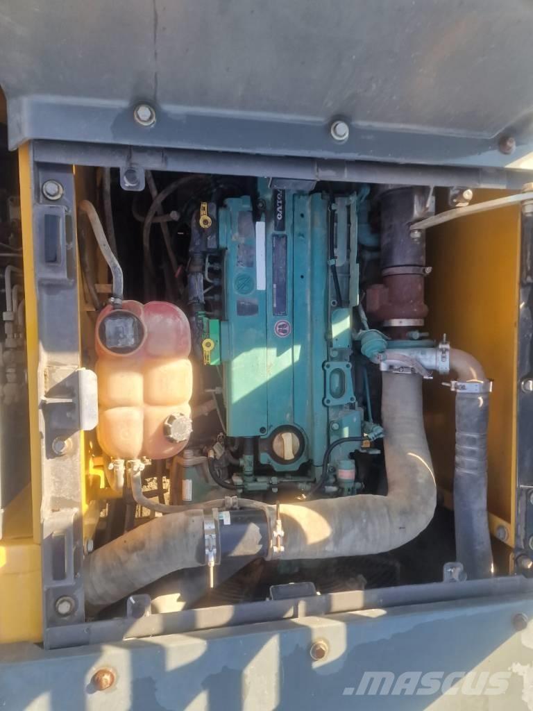 Volvo EC 220 E Excavadoras sobre orugas