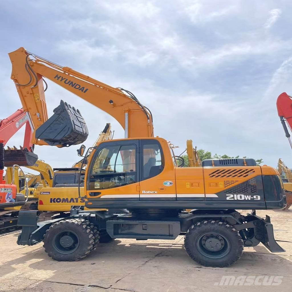 Hyundai R210W-9 Excavadoras de ruedas