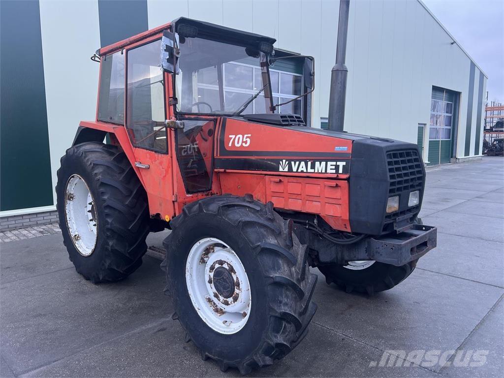 Valtra Valmet 705 Tractores