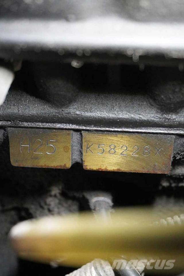 Nissan UGD02 A 32 PQ Camiones LPG