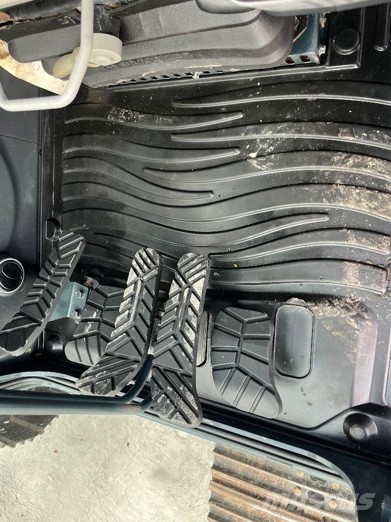 Hyundai HX140L Excavadoras sobre orugas