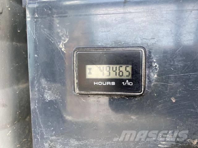 Kobelco SK130 UR -3 Excavadoras sobre orugas