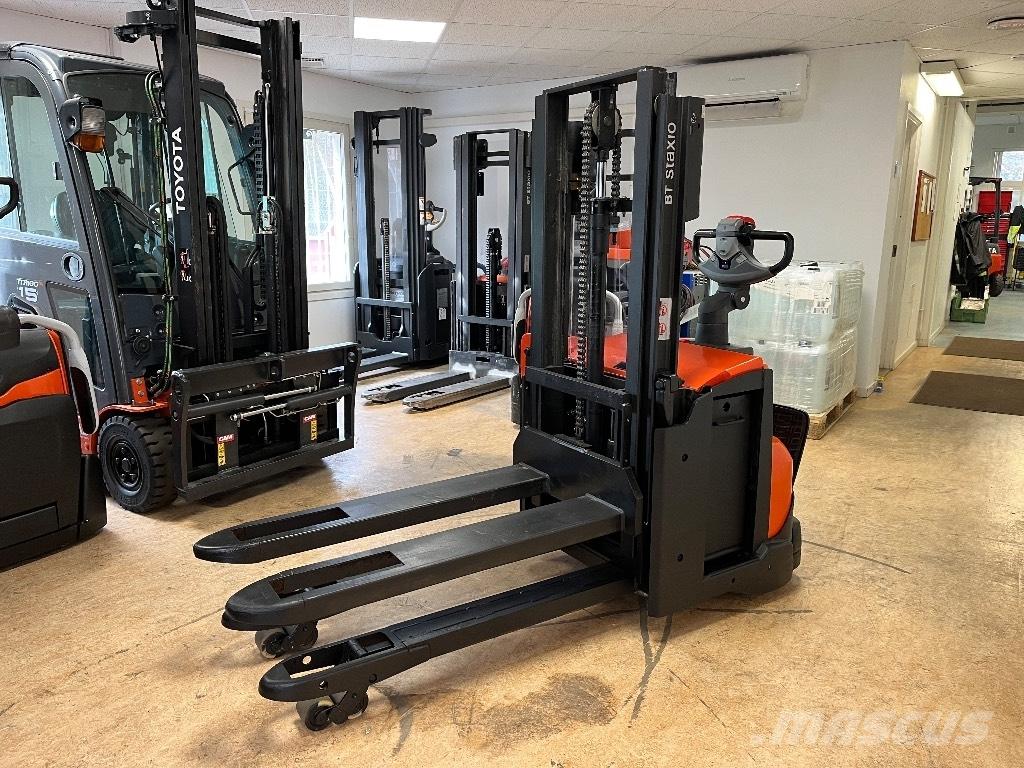 BT SWE 200 D Montacargas manual