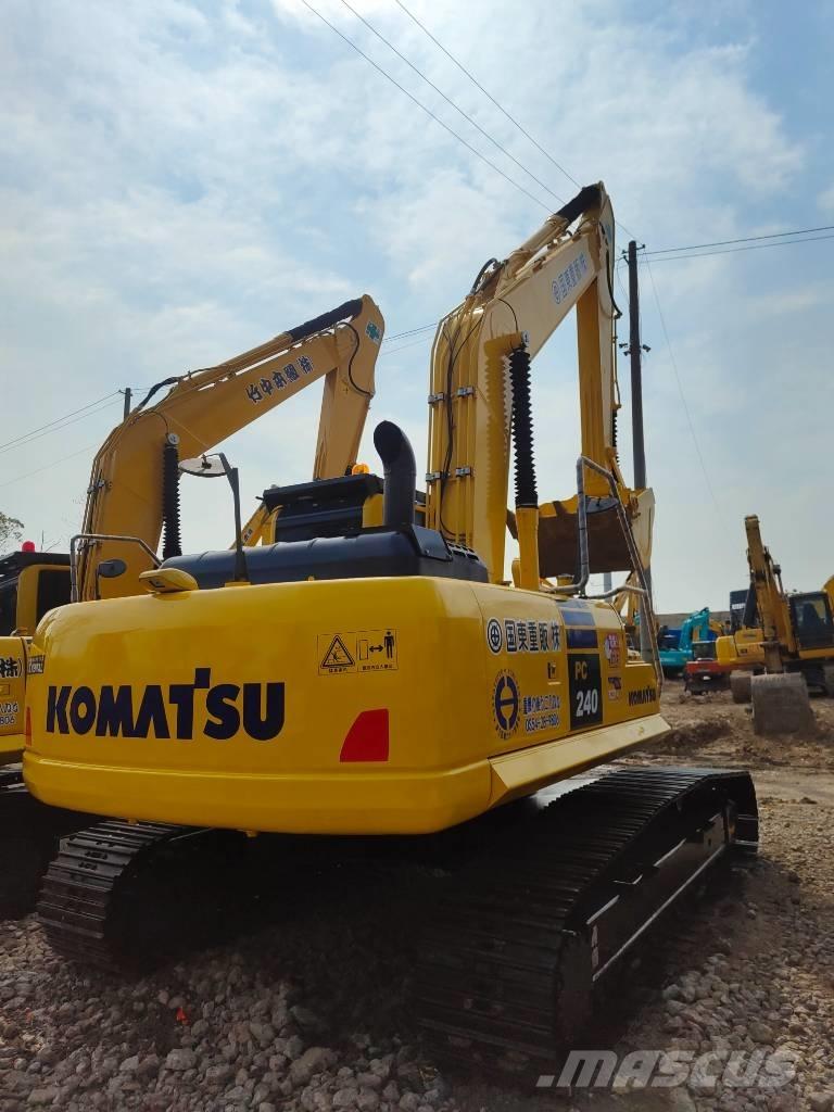 Komatsu PC 240 Excavadoras sobre orugas