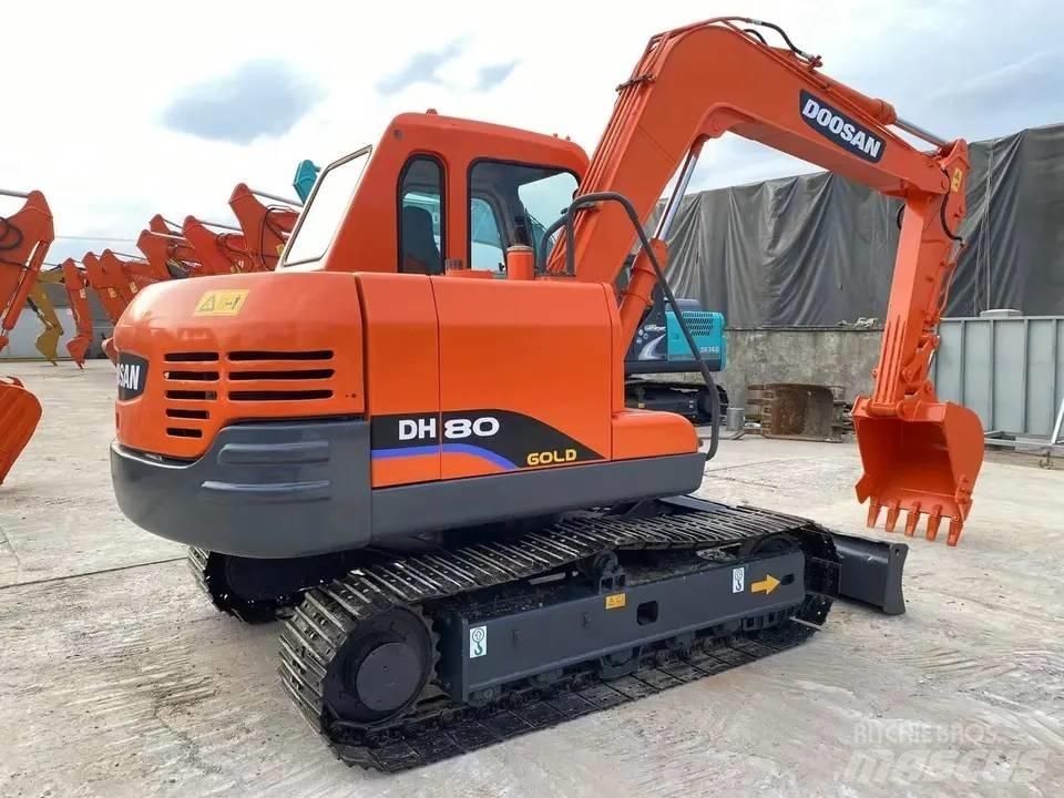 Doosan DH80 Excavadoras sobre orugas