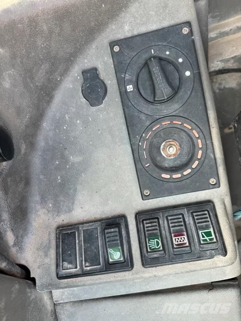 Atlas AR 65 Cargadoras sobre ruedas