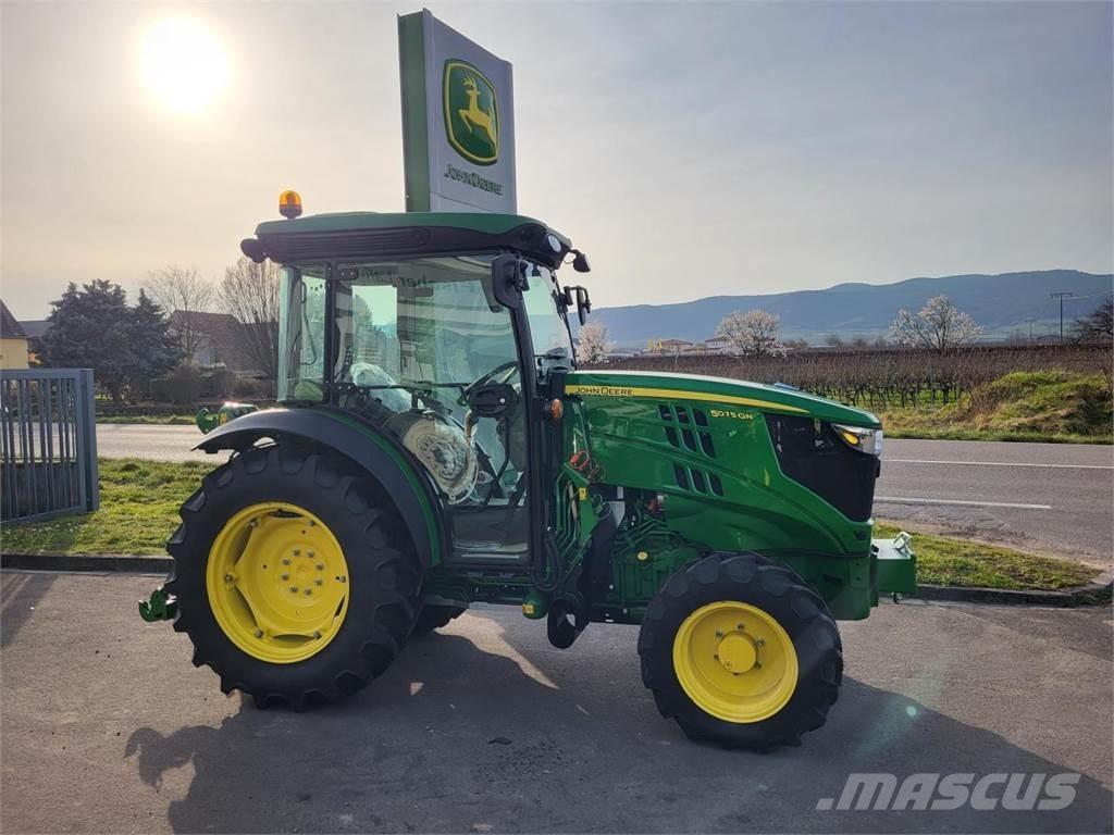 John Deere 5075GN Tractores