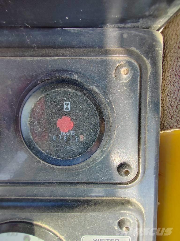 Bomag BW 225 D-3 Rodillos de doble tambor