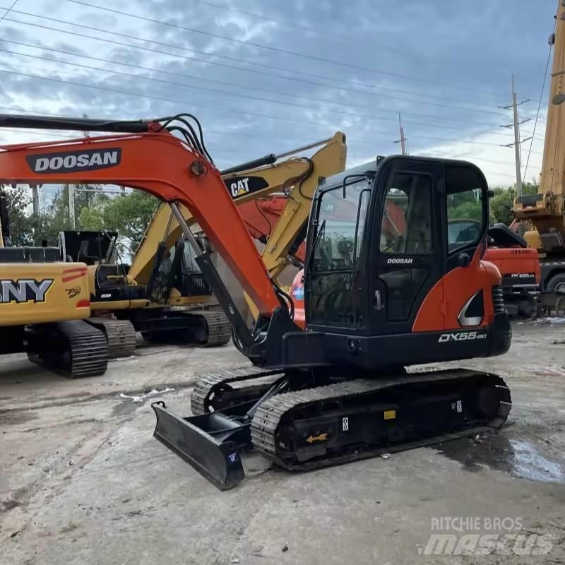 Doosan DX55 Excavadoras sobre orugas