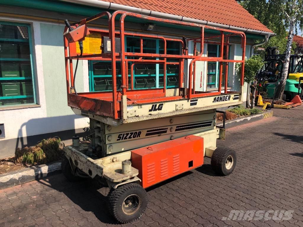 JLG CM2558    V-3343 Plataformas con jaula de elevación
