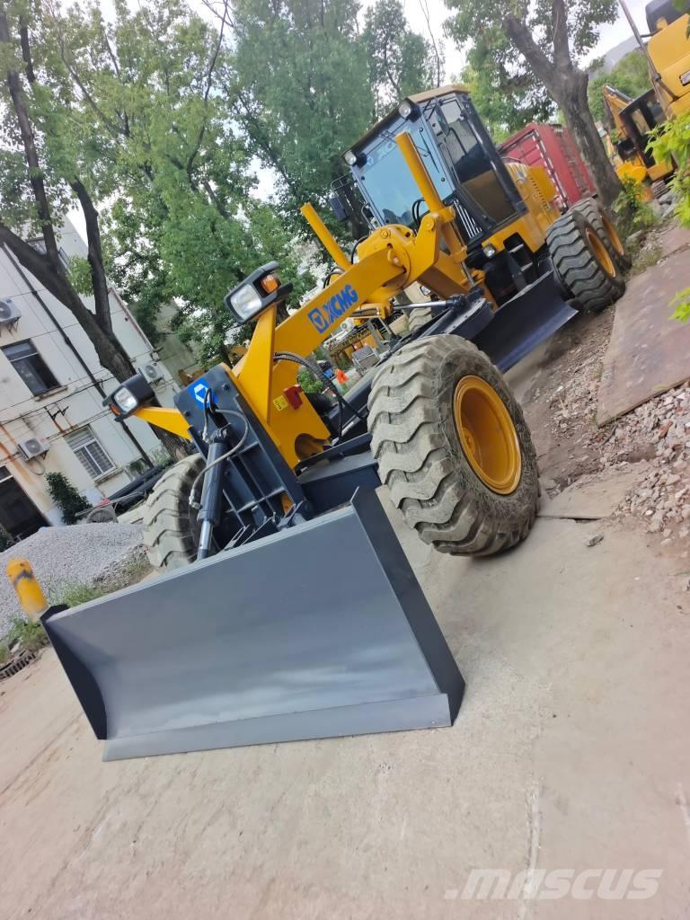 XCMG GR 2153 Niveladoras