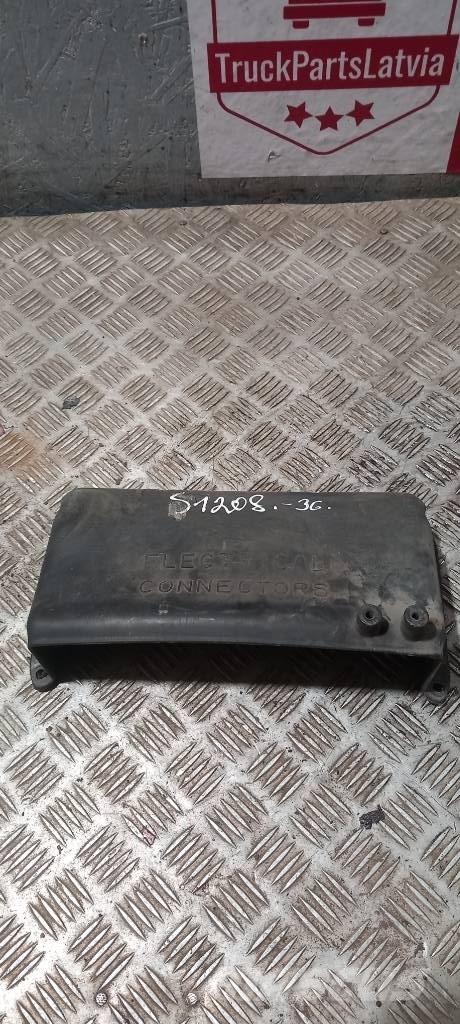 Scania 94 D.   1369964 Cabinas