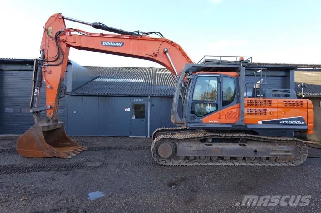 Doosan DX300LC Excavadoras sobre orugas