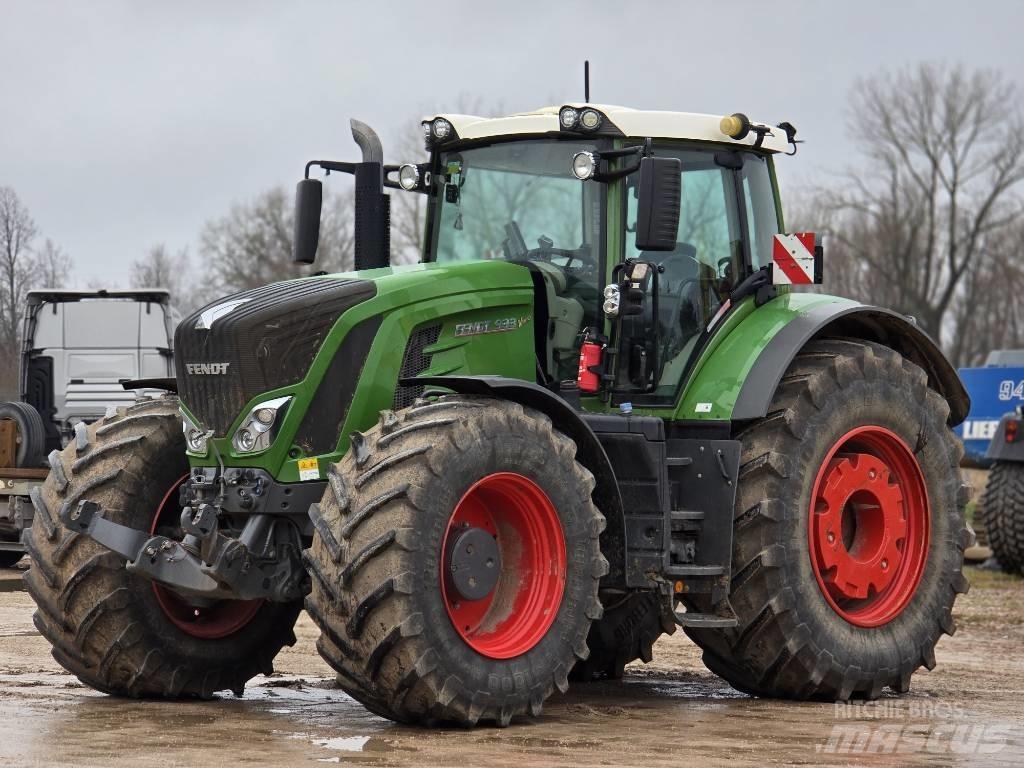 Fendt 933 Vario Tractores