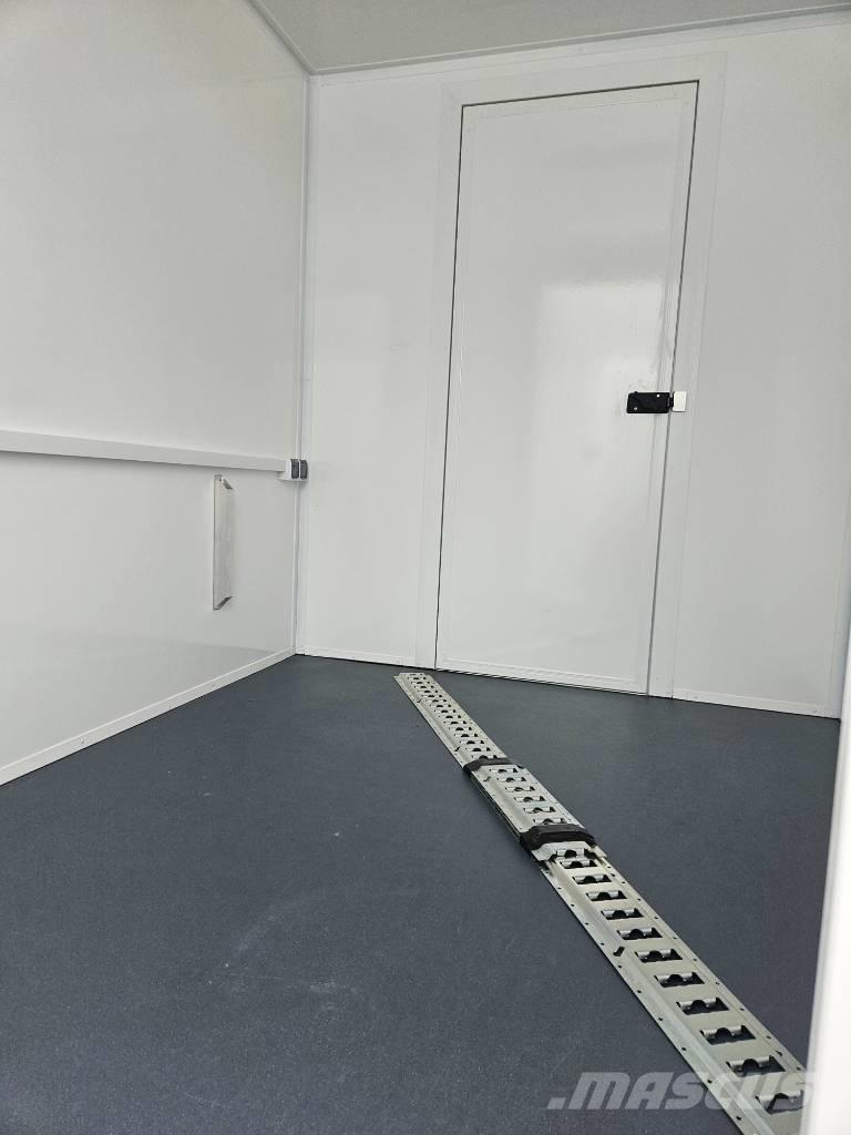 MAN TGE 3.140  4x4 Vehículos de caha cerrada