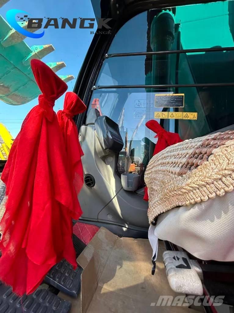 Hitachi ZX 200 Excavadoras sobre orugas