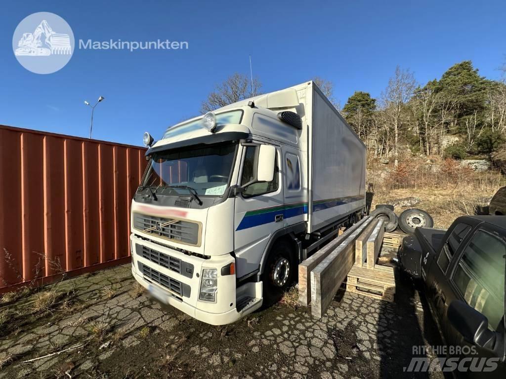 Volvo FM 300 Camiones con caja de remolque