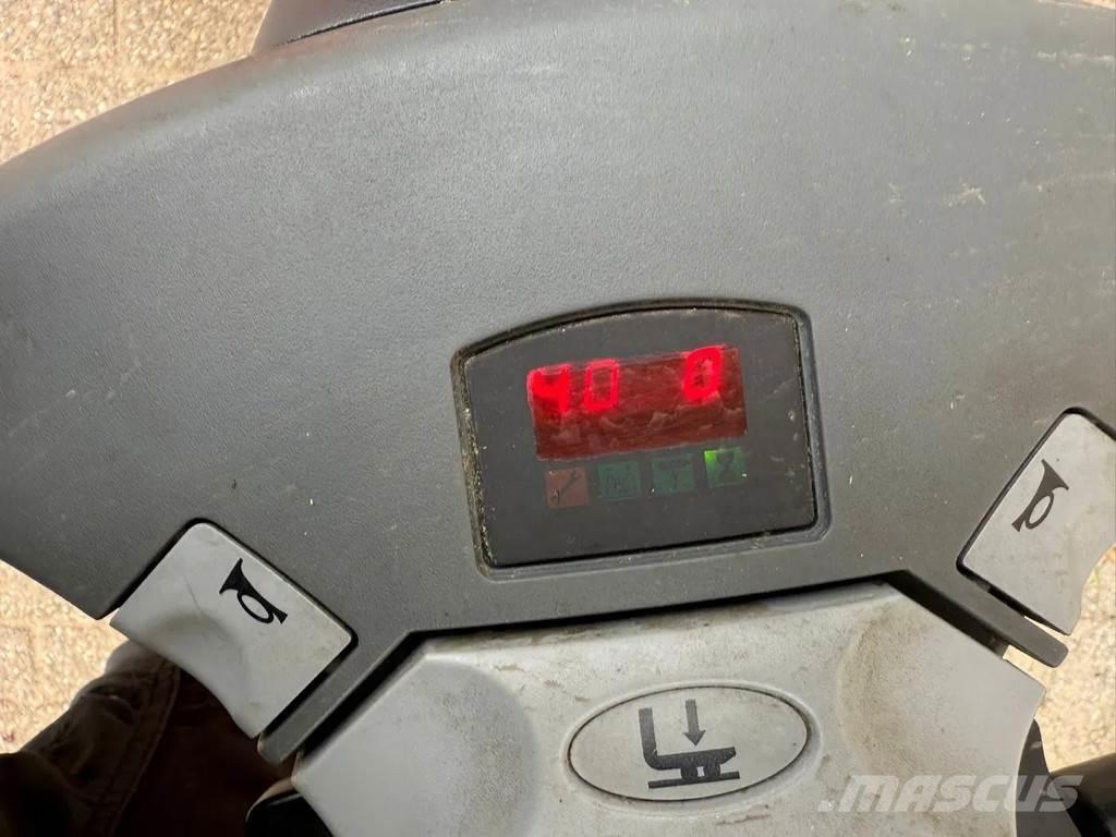 BT SWE200D Montacargas manual