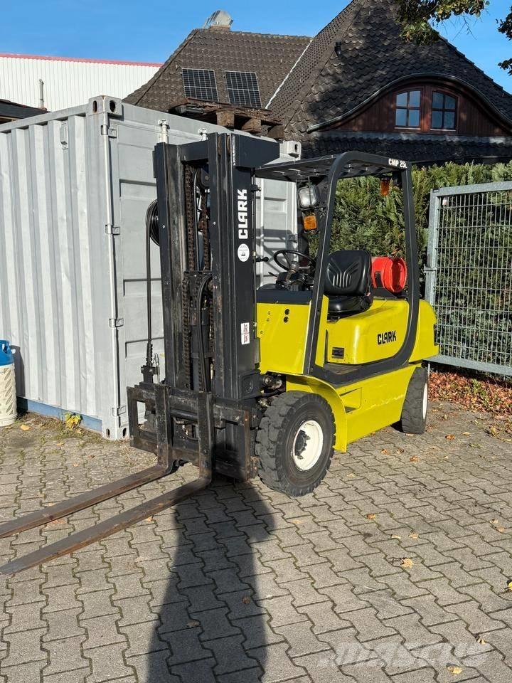 Clark CMP 25 L Camiones LPG