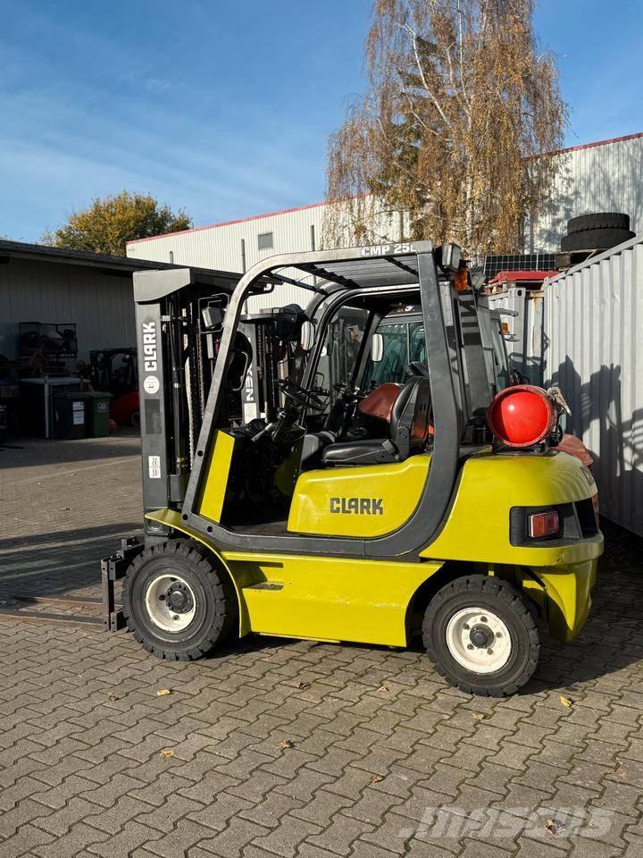 Clark CMP 25 L Camiones LPG