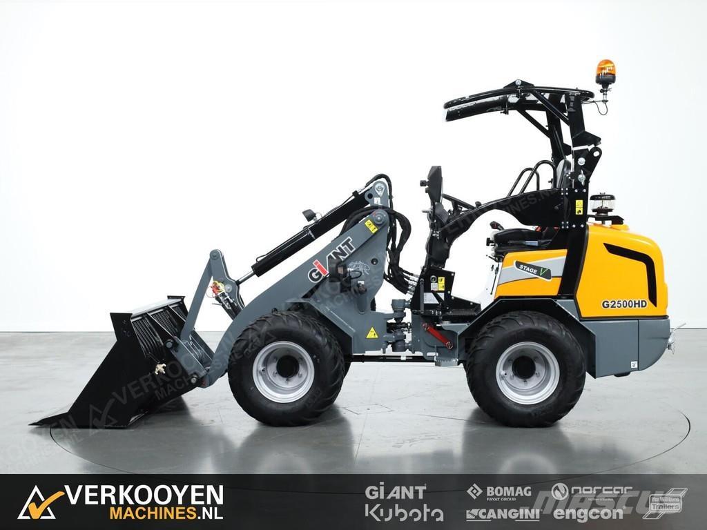 GiANT G2500 HD Cargadoras sobre ruedas