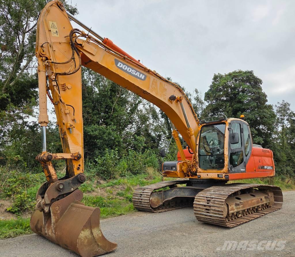 Doosan DX 225 LC Excavadoras sobre orugas