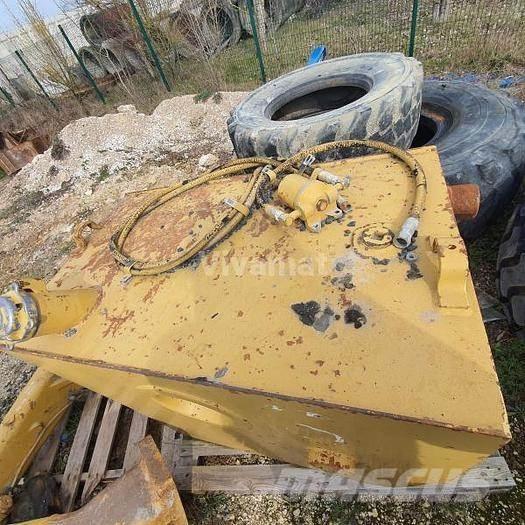 CAT 769D - Vehículos compactos de volteo