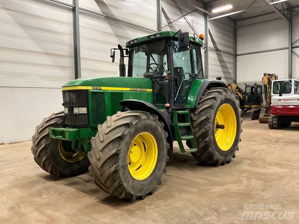 John Deere 7710 Tractores