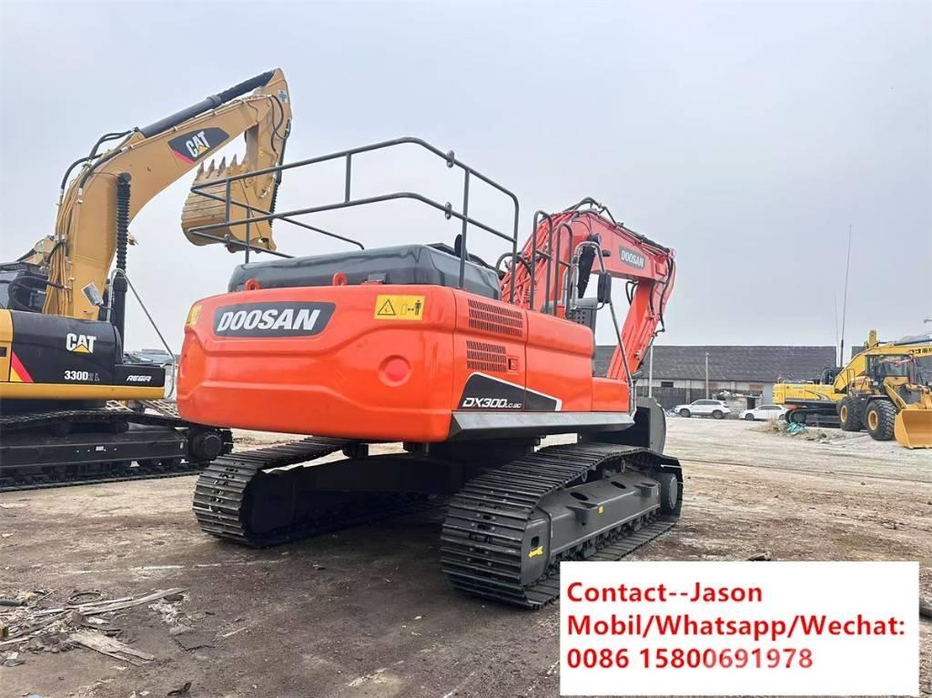 Doosan DX 300 LCA Excavadoras sobre orugas