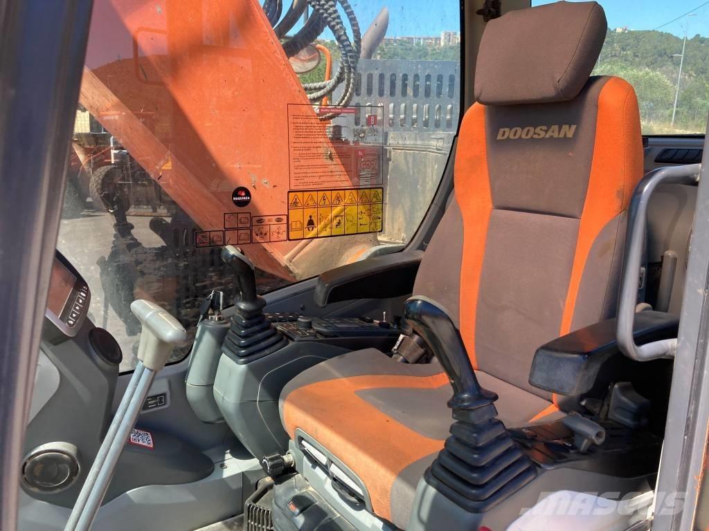 Doosan DX 235 LCR Excavadoras sobre orugas