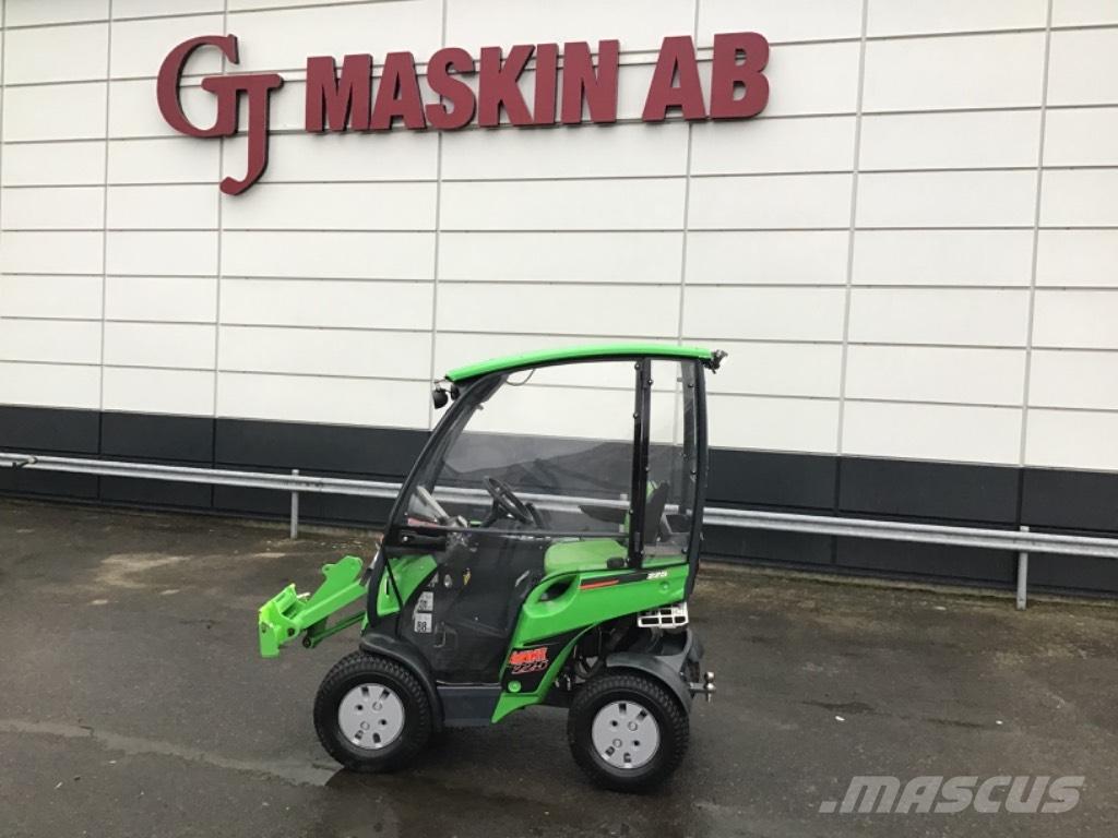 Avant 225 Maquinarias para servicios públicos