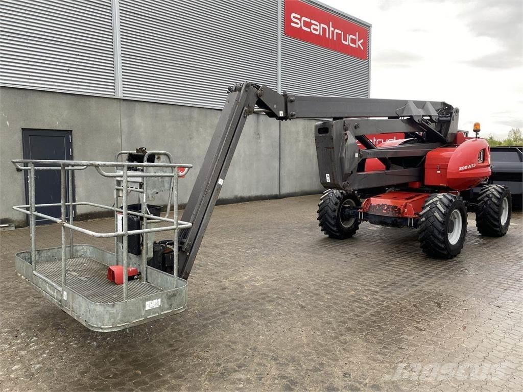 Manitou 200ATJ RC Plataformas con brazo de elevación manual