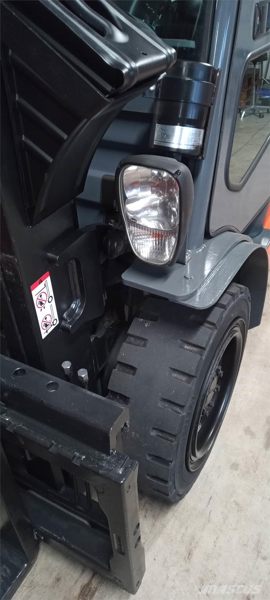 Toyota 02-8FGF30 Camiones LPG