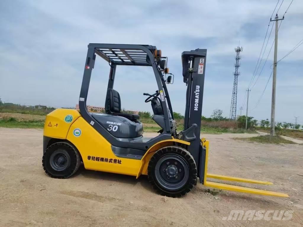 Komatsu 30 Camiones diesel