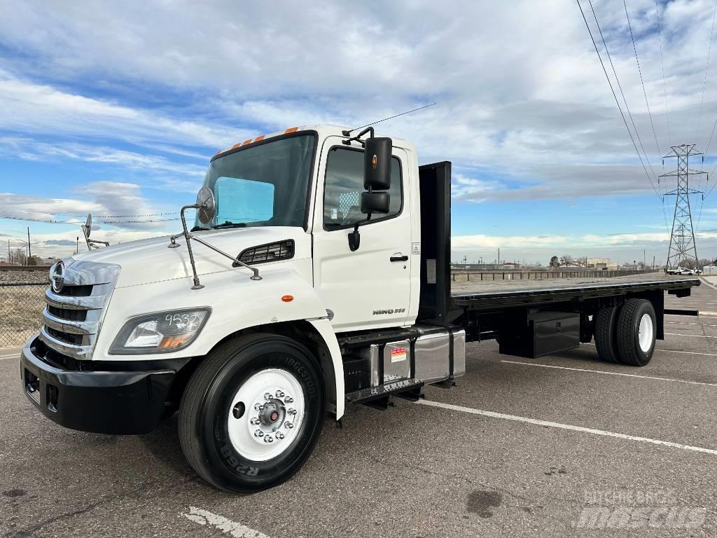 Hino 268 A Camiones de cama baja