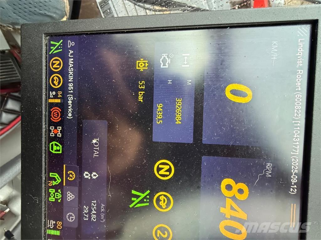 Komatsu 951 Cosechadoras