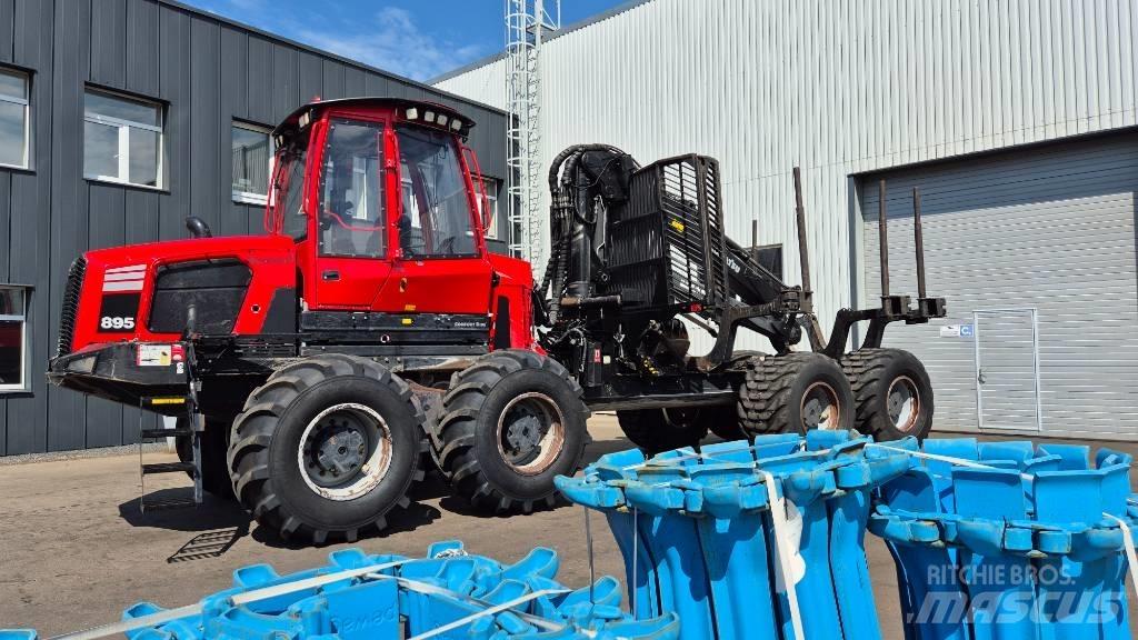 Komatsu 895 Transportadoras