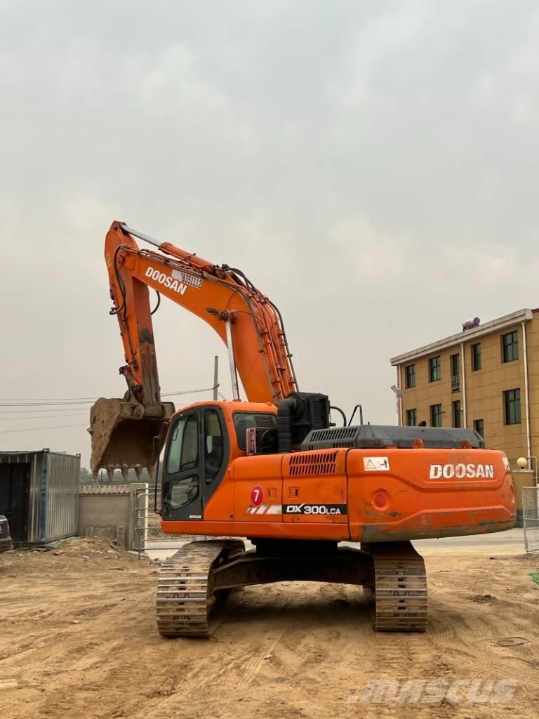 Doosan DX300LCA Excavadoras sobre orugas