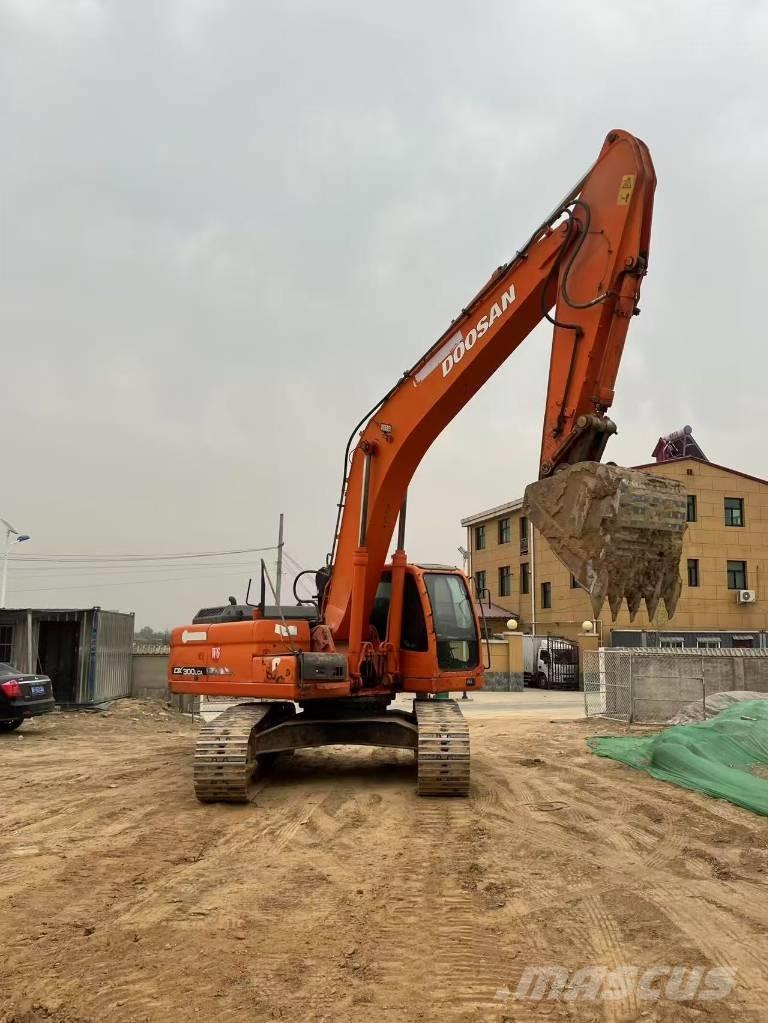 Doosan DX300LCA Excavadoras sobre orugas